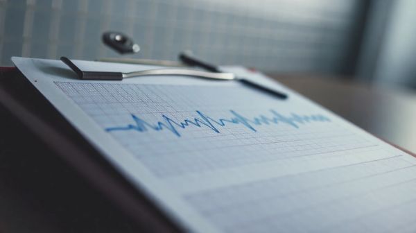 7 signaux d'arythmie cardiaque à ne jamais ignorer